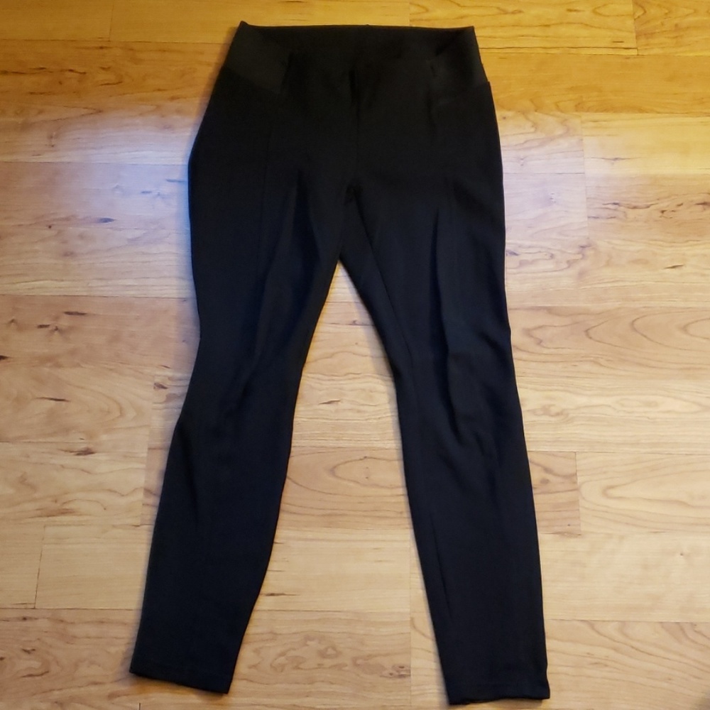 A Pea in the Pod leggings